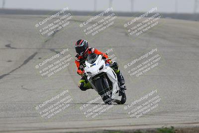 media/Nov-29-2025-TrackDaz (Sat) [[10ae2d9bce]]/B Group/Session 3 (Outside Grapevine)/